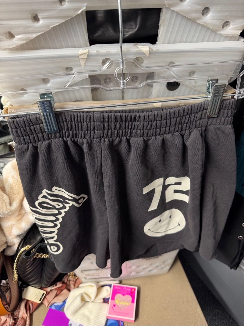 Divided smiley shorts S // 092568